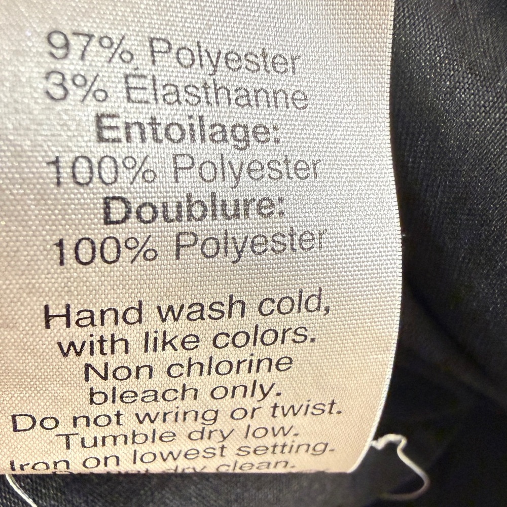 Madewell Textured A-Line Mini Skirt in Black - Size 2 - Picture 8 of 10